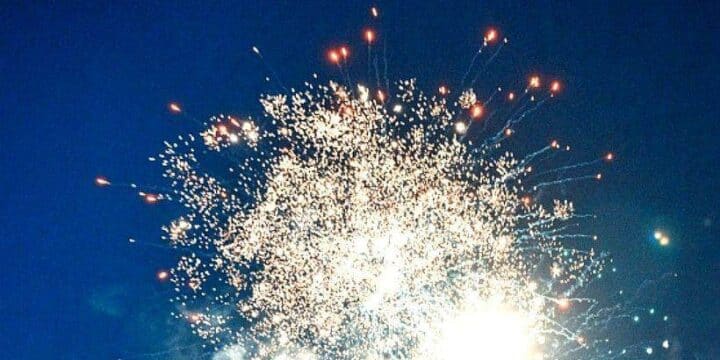 как выбрать безопасный салют на Новый 2026 год